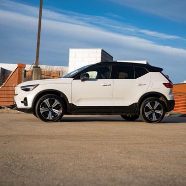2023 Volvo XC40 Recharge Pure Electric Twin Plus