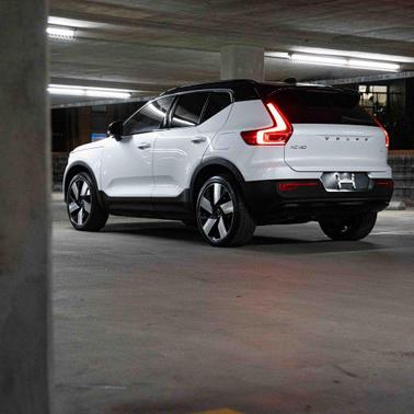 2023 Volvo XC40 Recharge Pure Electric Twin Plus