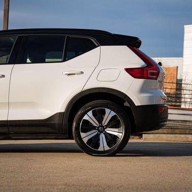 2023 Volvo XC40 Recharge Pure Electric Twin Plus