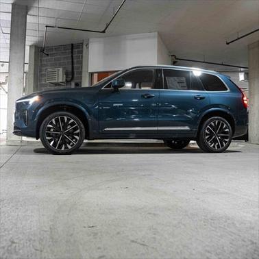 2025 Volvo XC90 Plug-In Hybrid T8 Plus 7-Seater