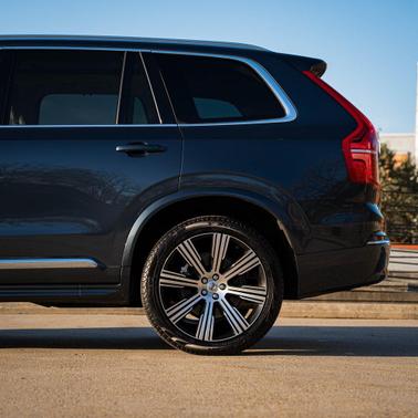 2024 Volvo XC90 Recharge Plug-In Hybrid T8 Ultimate Bright Theme 7-Seater