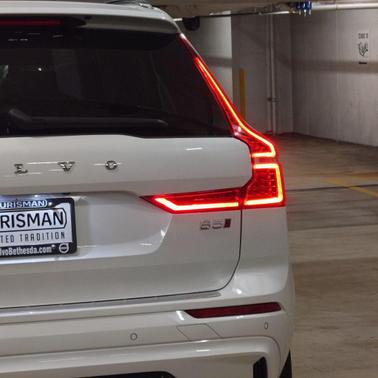 2025 Volvo XC60 B5 Ultra