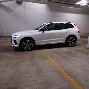 2025 Volvo XC60 B5 Ultra
