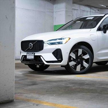 2025 Volvo XC60 Plug-In Hybrid T8 Plus