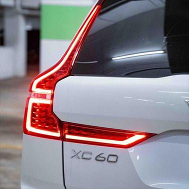 2025 Volvo XC60 Plug-In Hybrid T8 Plus
