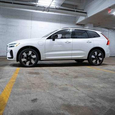 2025 Volvo XC60 Plug-In Hybrid T8 Plus