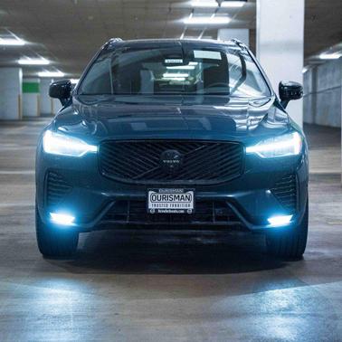 2026 Volvo XC60 B5 Ultra Black Edition