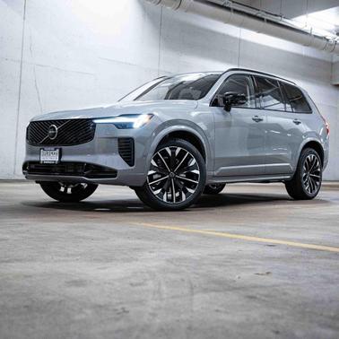 2026 Volvo XC90 B6 Ultra Dark Theme 7-Seater