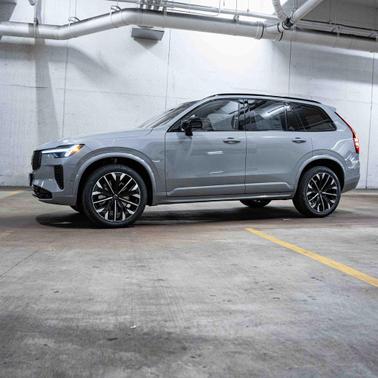 2026 Volvo XC90 B6 Ultra Dark Theme 7-Seater