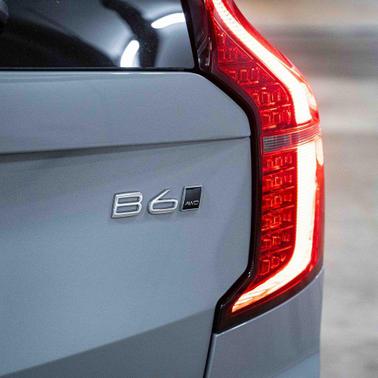 2026 Volvo XC90 B6 Ultra Dark Theme 7-Seater