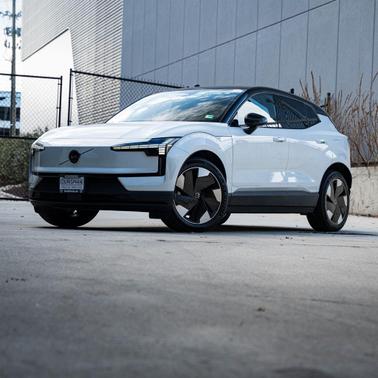 2025 Volvo EX30 Twin Motor Plus