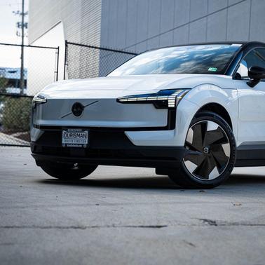 2025 Volvo EX30 Twin Motor Plus