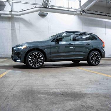2026 Volvo XC60 B5 Ultra