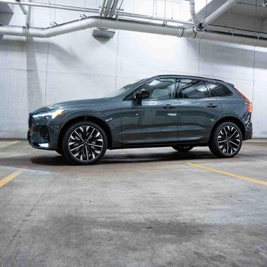 2026 Volvo XC60 B5 Ultra