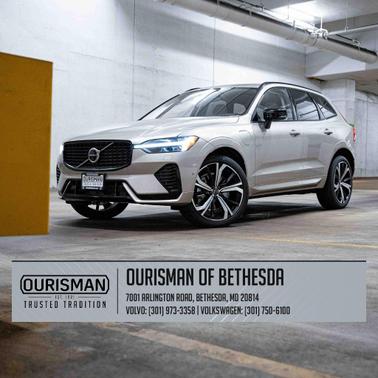 2025 Volvo XC60 Plug-In Hybrid T8 Ultra