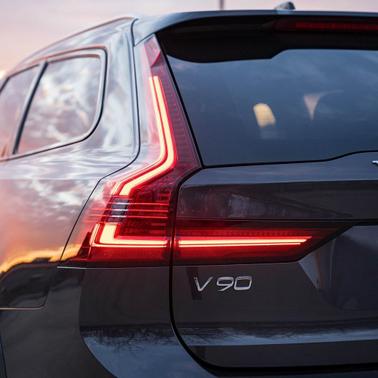 2021 Volvo V90 Cross Country T6