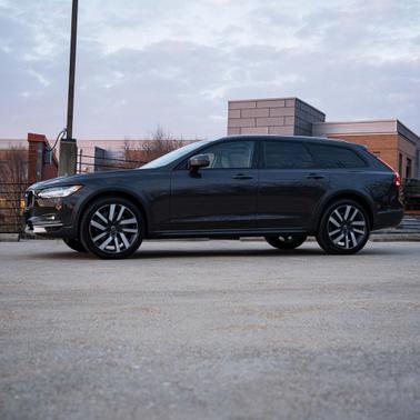 2021 Volvo V90 Cross Country T6
