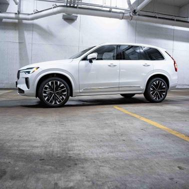 2026 Volvo XC90 B6 Plus 6-Seater