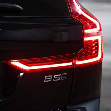 2026 Volvo XC60 B5 Plus