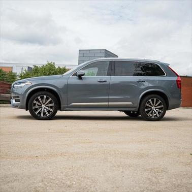 2023 Volvo XC90 B5 Plus