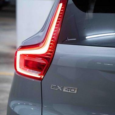 2025 Volvo EX40 Single Motor Extended Range Plus