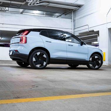 2026 Volvo EX30 Plus Twin Motor Performance, Fully electric