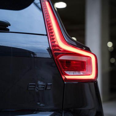 2026 Volvo XC40 Black Edition Ultra, B5 AWD Gas (mild hybrid)