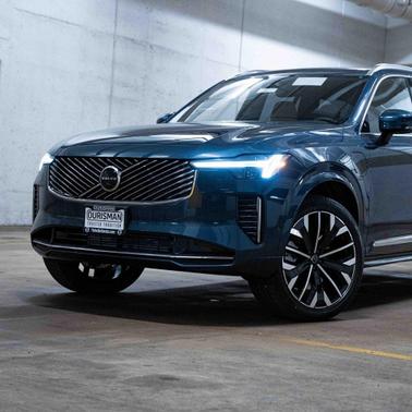 2026 Volvo XC90 Plug-In Hybrid T8 Plus 7-Seater