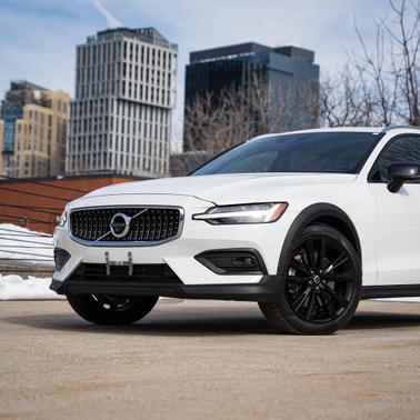2021 Volvo V60 Cross Country T5