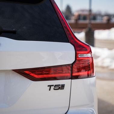 2021 Volvo V60 Cross Country T5