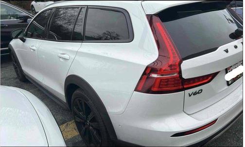 2021 Volvo V60 Cross Country T5