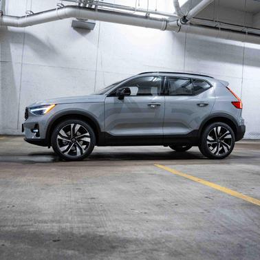 Gray Metallic 2026 Volvo XC40 Ultra, B5 AWD Gas (mild hybrid), Dark