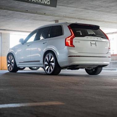 2024 Volvo XC90 Recharge Plug-In Hybrid T8 Ultimate Bright Theme 7-Seater
