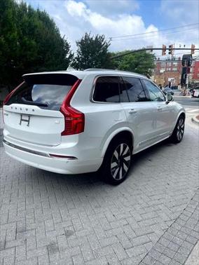 2024 Volvo XC90 Recharge Plug-In Hybrid T8 Ultimate Bright Theme 7-Seater