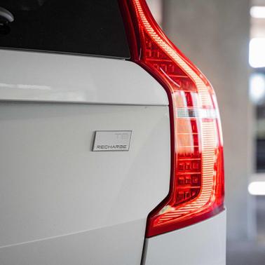 2024 Volvo XC90 Recharge Plug-In Hybrid T8 Ultimate Bright Theme 7-Seater