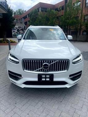 2024 Volvo XC90 Recharge Plug-In Hybrid T8 Ultimate Bright Theme 7-Seater