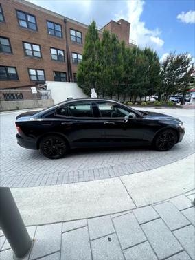 2024 Volvo S60 B5 Plus Black Edition