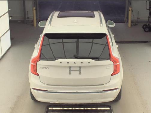 2023 Volvo XC90 Recharge Plug-In Hybrid T8 Plus 6-Seater