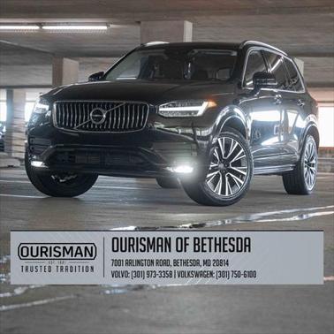 2022 Volvo XC90 T6 Momentum