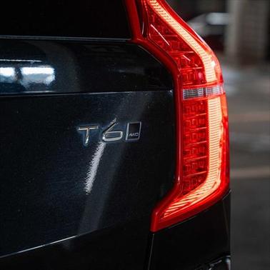 2022 Volvo XC90 T6 Momentum