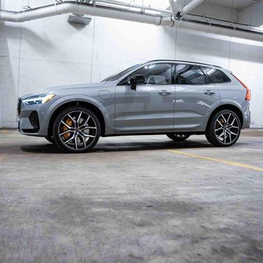 2026 Volvo XC60 Plug-In Hybrid T8 Polestar