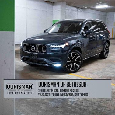 2022 Volvo XC90 T6 Momentum