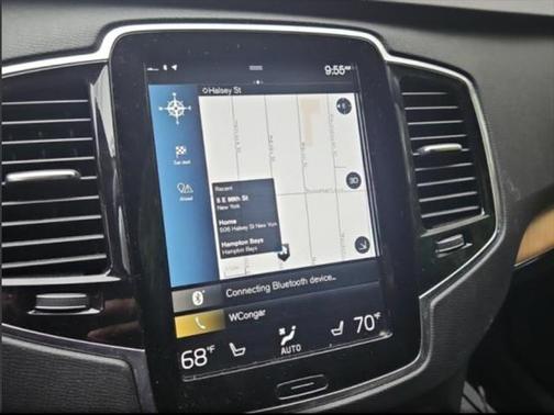 2022 Volvo XC90 T6 Momentum