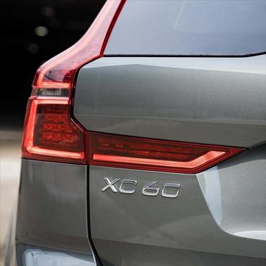 2026 Volvo XC60 Plug-In Hybrid T8 Ultra
