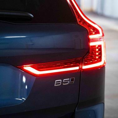 2026 Volvo XC60 B5 Ultra