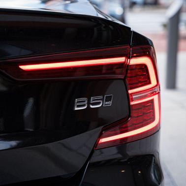 2025 Volvo S60 B5 Plus