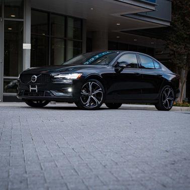 2025 Volvo S60 B5 Plus