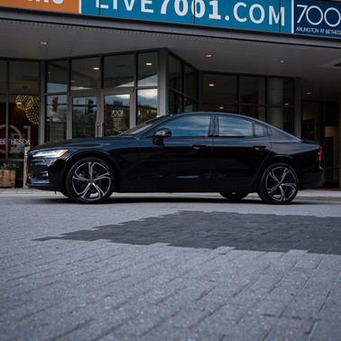 2025 Volvo S60 B5 Plus