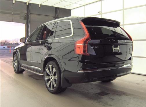 2024 Volvo XC90 Recharge Plug-In Hybrid T8 Plus 6-Seater
