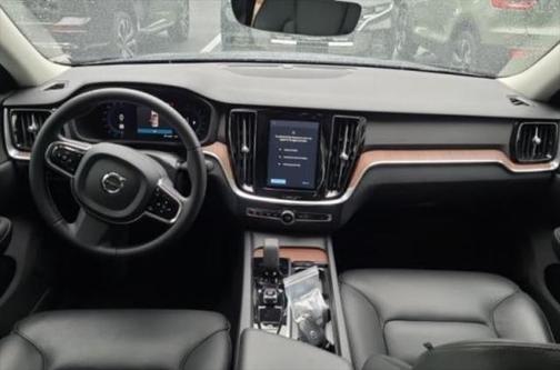2024 Volvo S60 B5 Plus Dark Theme